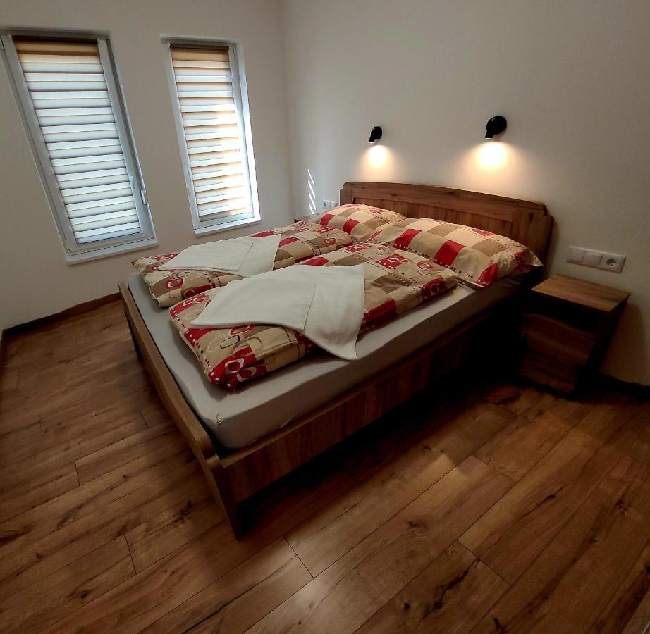 Zea Apartmanhaz Apartment บาลาตอนเฟนีแวช ภายนอก รูปภาพ