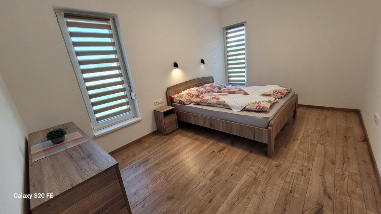 Zea Apartmanhaz Apartment บาลาตอนเฟนีแวช ภายนอก รูปภาพ