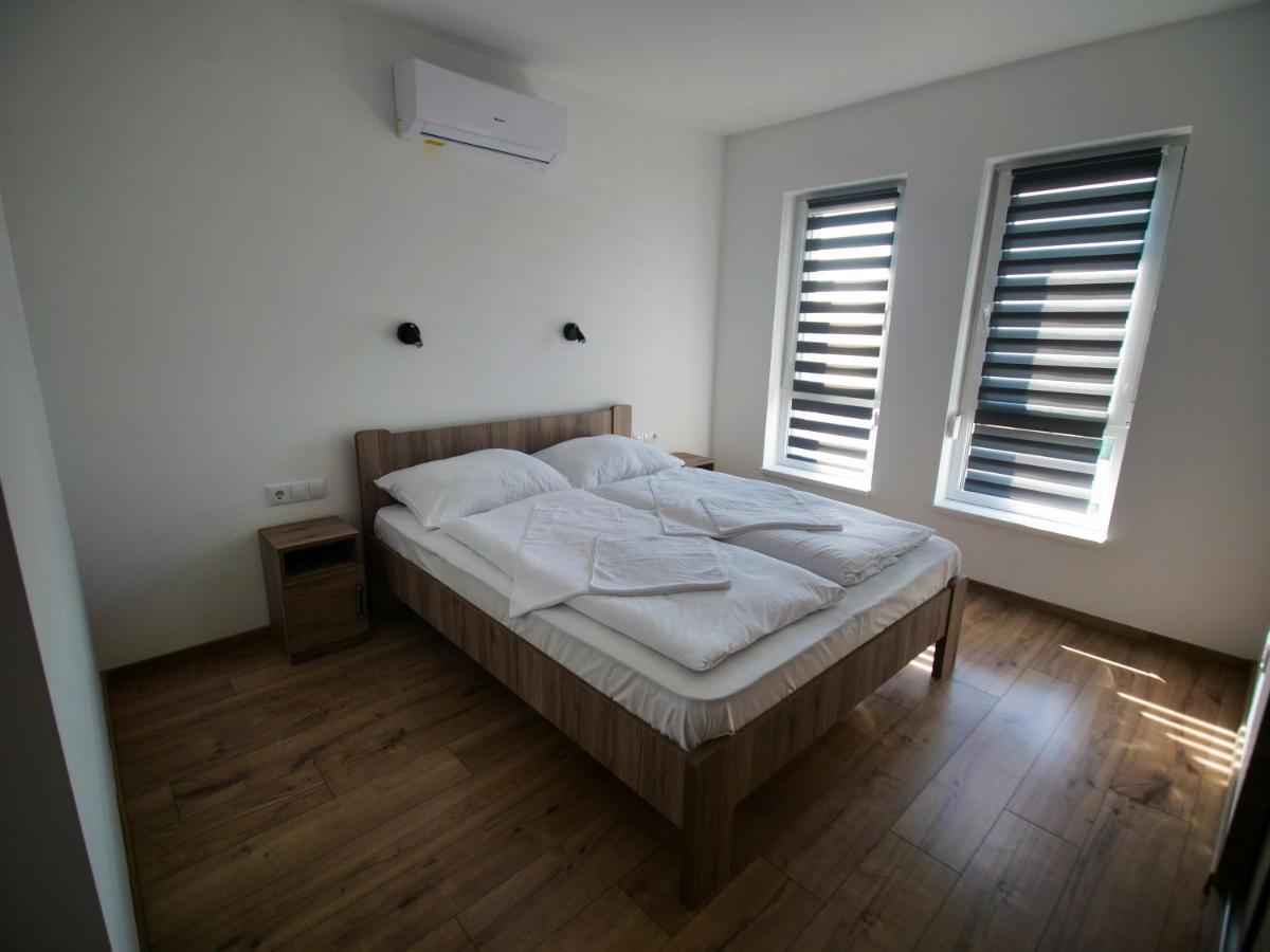 Zea Apartmanhaz Apartment บาลาตอนเฟนีแวช ภายนอก รูปภาพ
