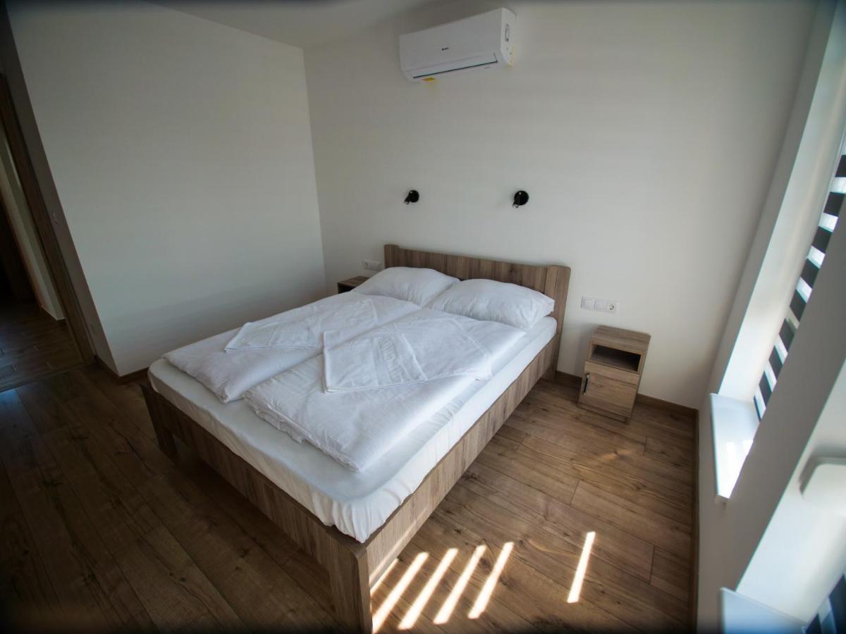 Zea Apartmanhaz Apartment บาลาตอนเฟนีแวช ภายนอก รูปภาพ