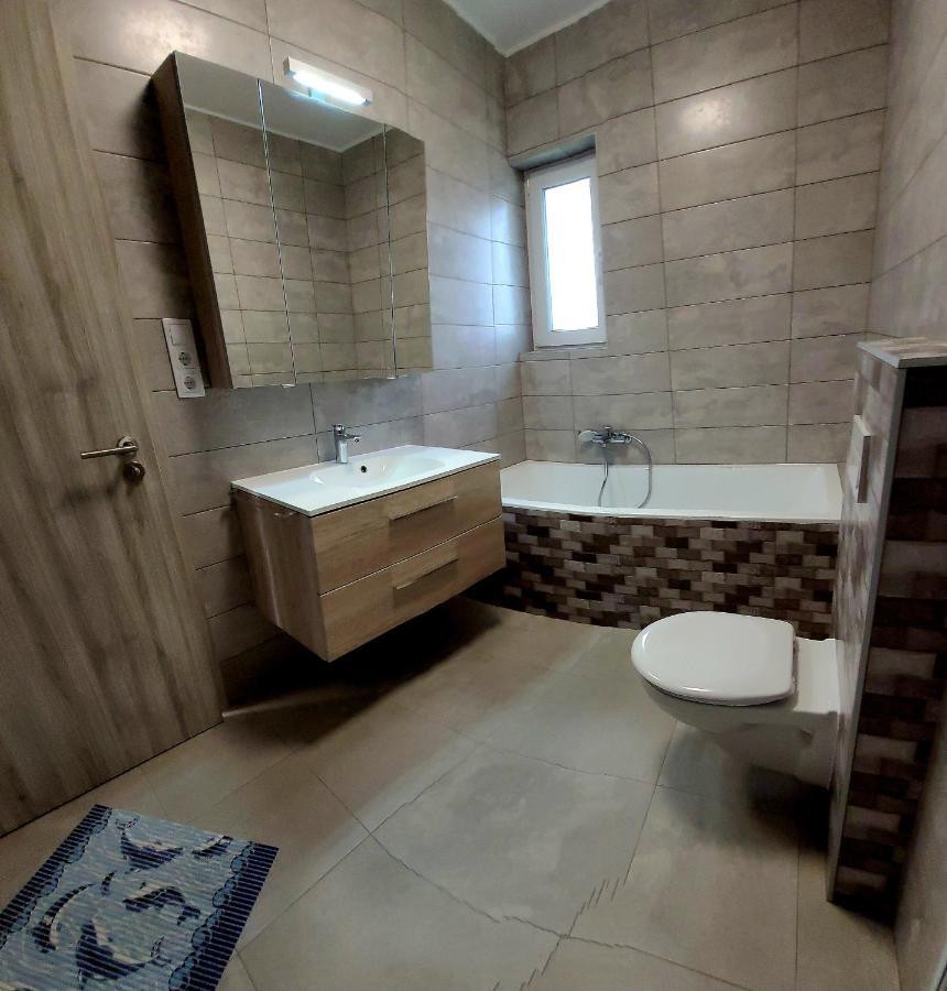 Zea Apartmanhaz Apartment บาลาตอนเฟนีแวช ภายนอก รูปภาพ