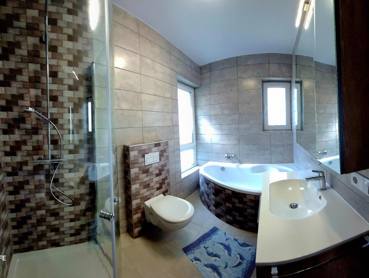 Zea Apartmanhaz Apartment บาลาตอนเฟนีแวช ภายนอก รูปภาพ