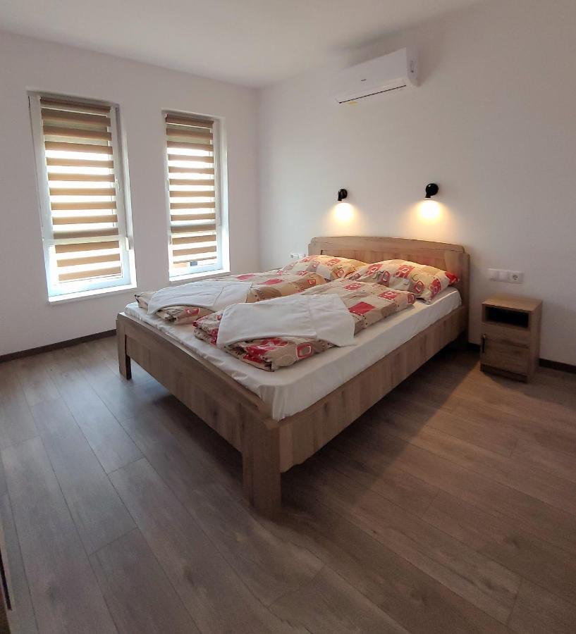 Zea Apartmanhaz Apartment บาลาตอนเฟนีแวช ภายนอก รูปภาพ