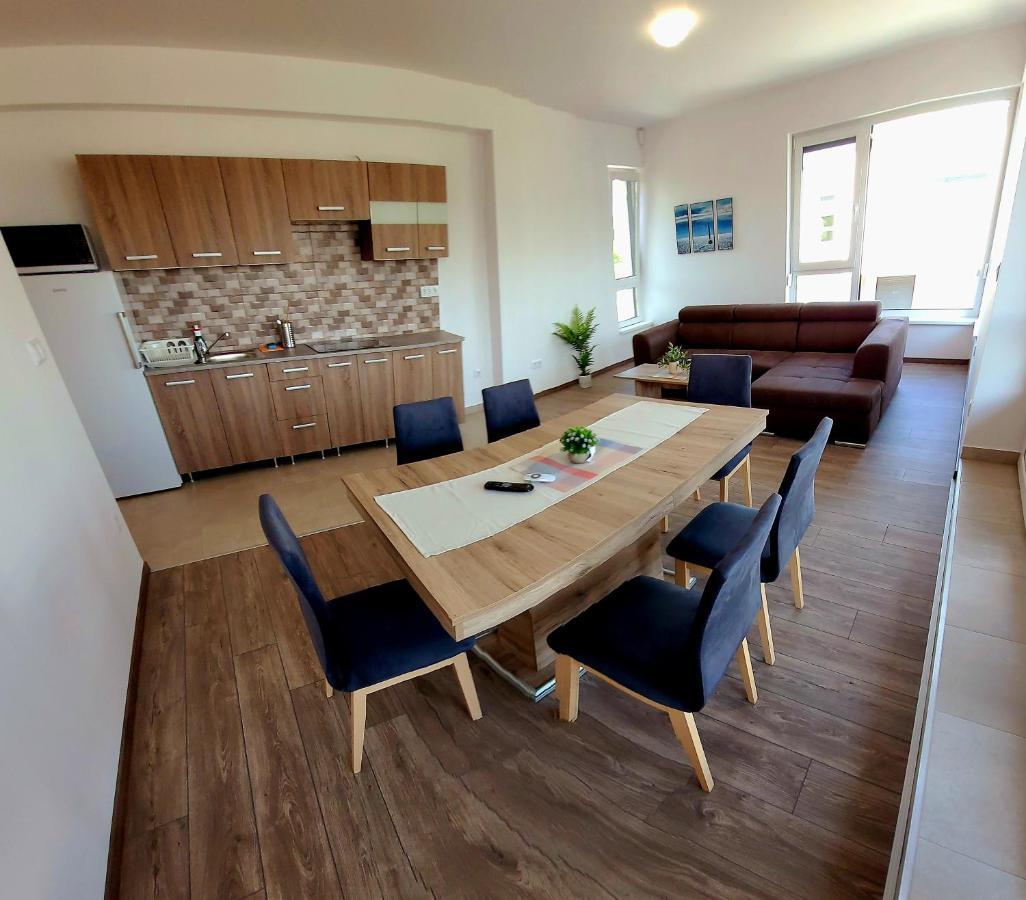 Zea Apartmanhaz Apartment บาลาตอนเฟนีแวช ภายนอก รูปภาพ