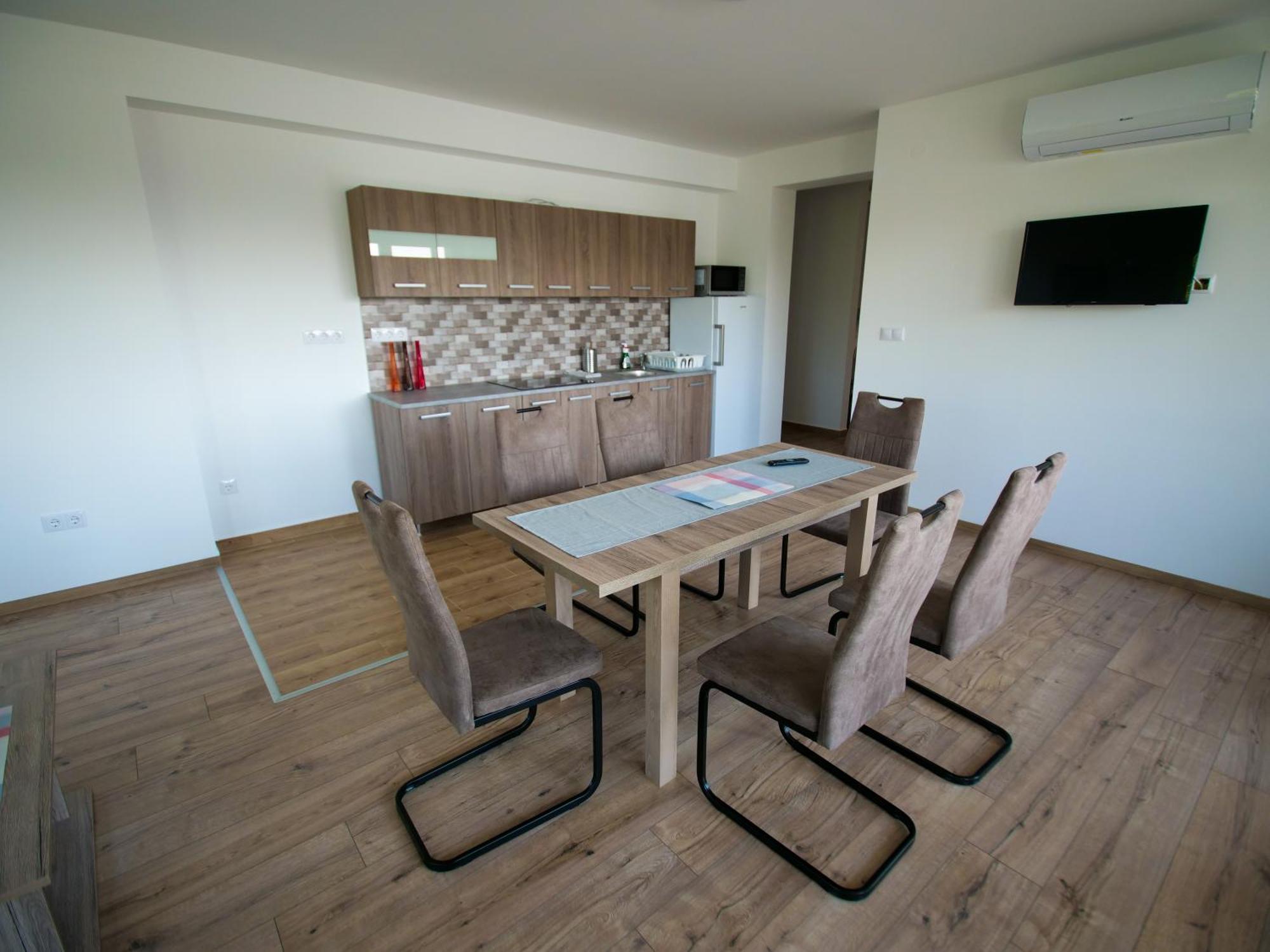 Zea Apartmanhaz Apartment บาลาตอนเฟนีแวช ภายนอก รูปภาพ