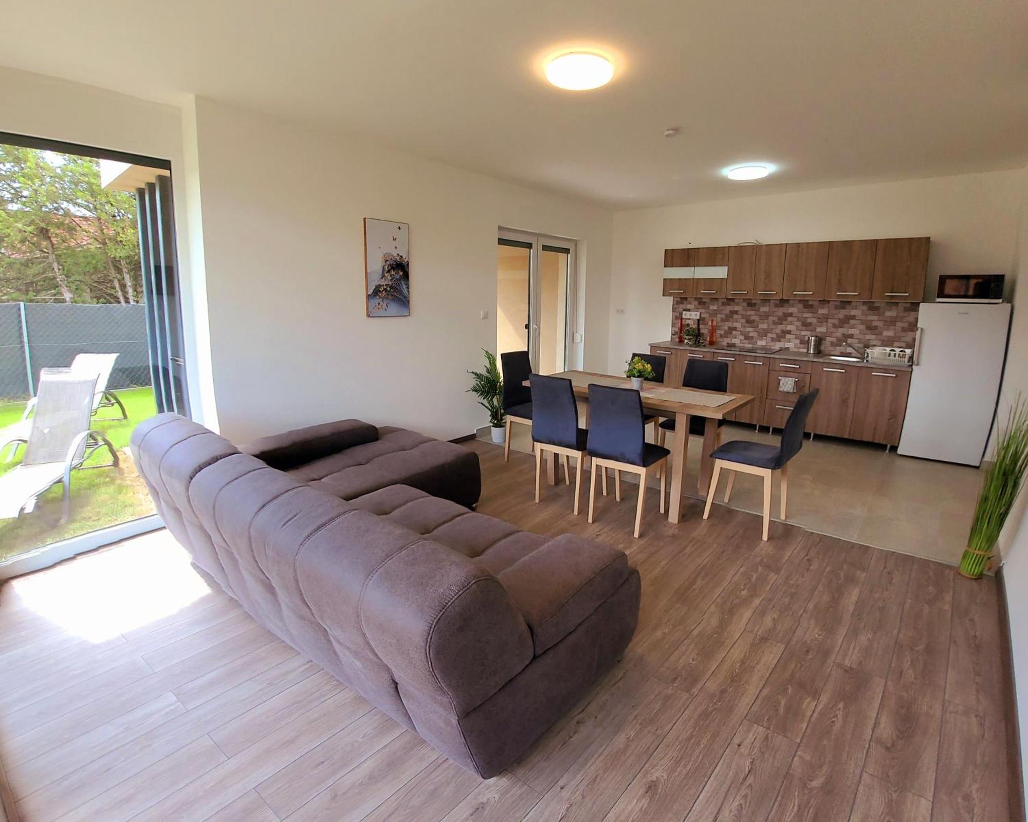 Zea Apartmanhaz Apartment บาลาตอนเฟนีแวช ภายนอก รูปภาพ