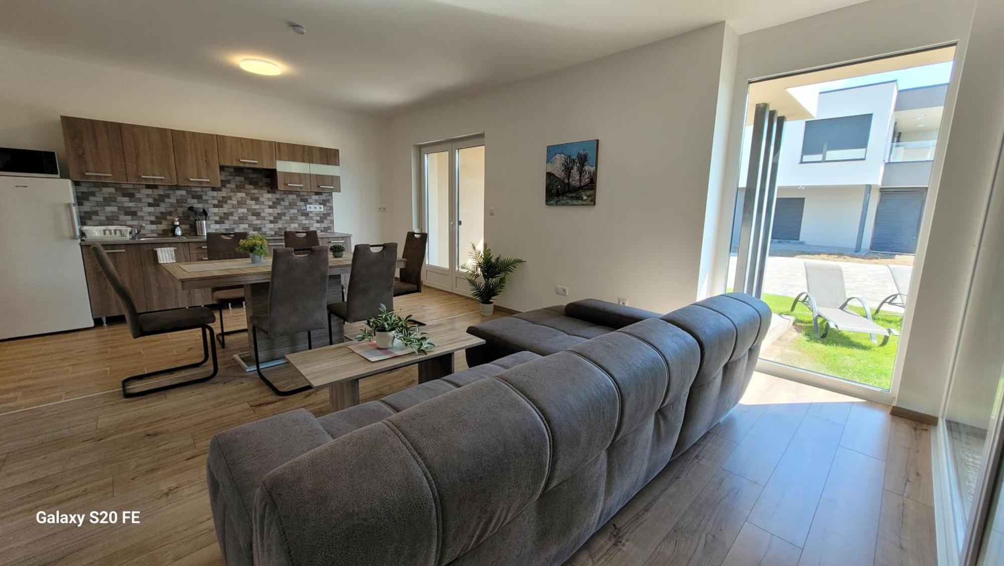 Zea Apartmanhaz Apartment บาลาตอนเฟนีแวช ภายนอก รูปภาพ